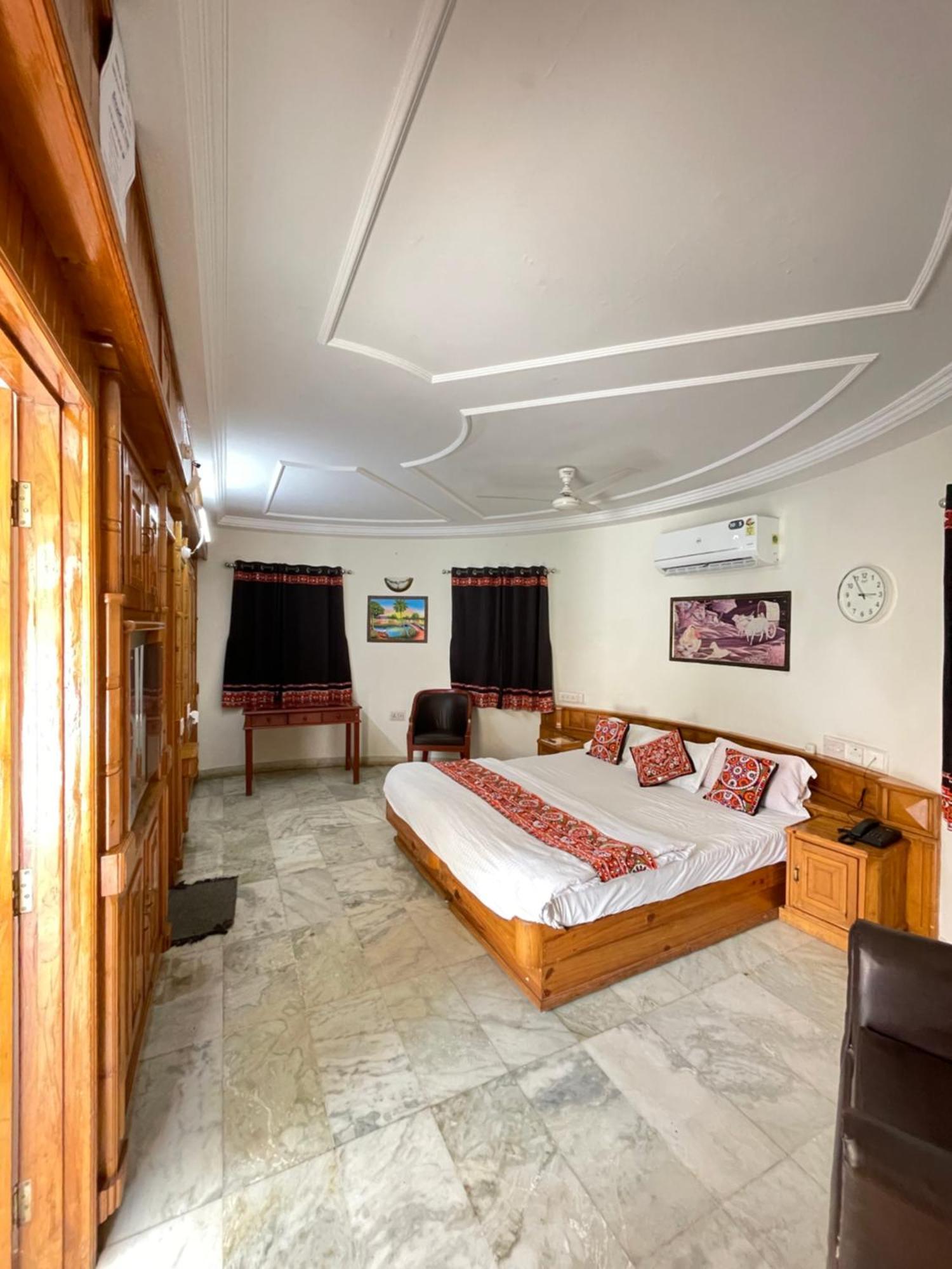 Stay Guru Resort Farm Villa Bhuj Dış mekan fotoğraf