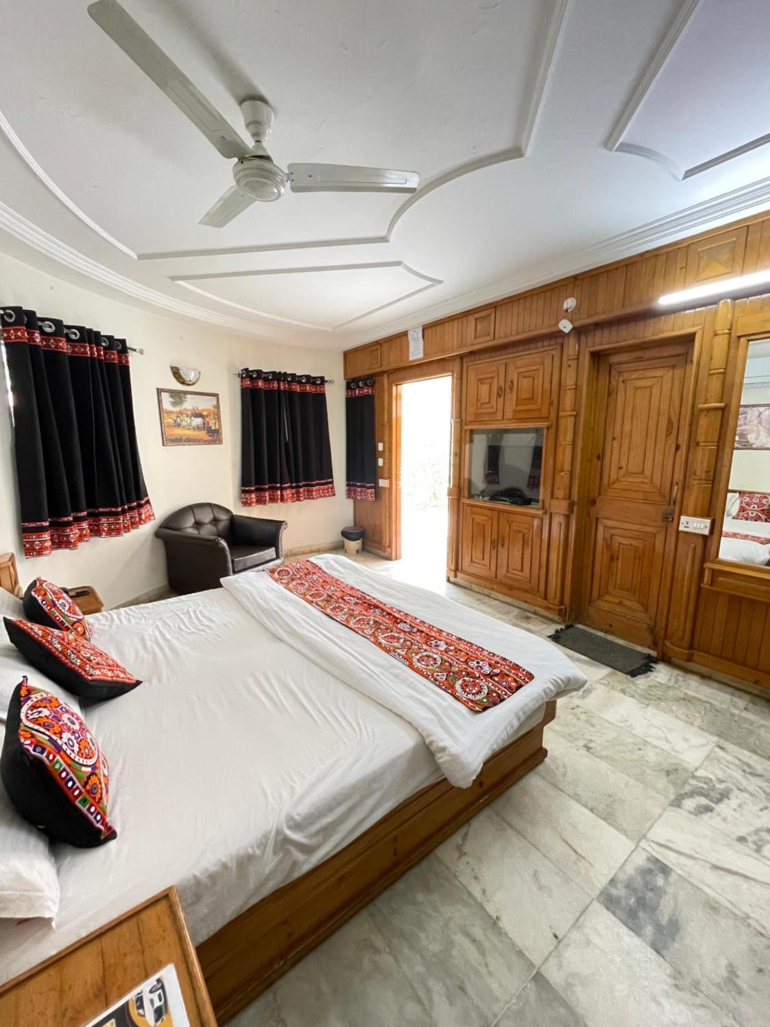Stay Guru Resort Farm Villa Bhuj Dış mekan fotoğraf